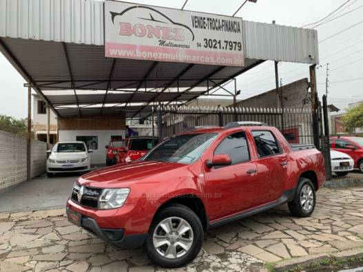 RENAULT - DUSTER OROCH - 2017/2018 - Vermelha - R$ 70.990,00