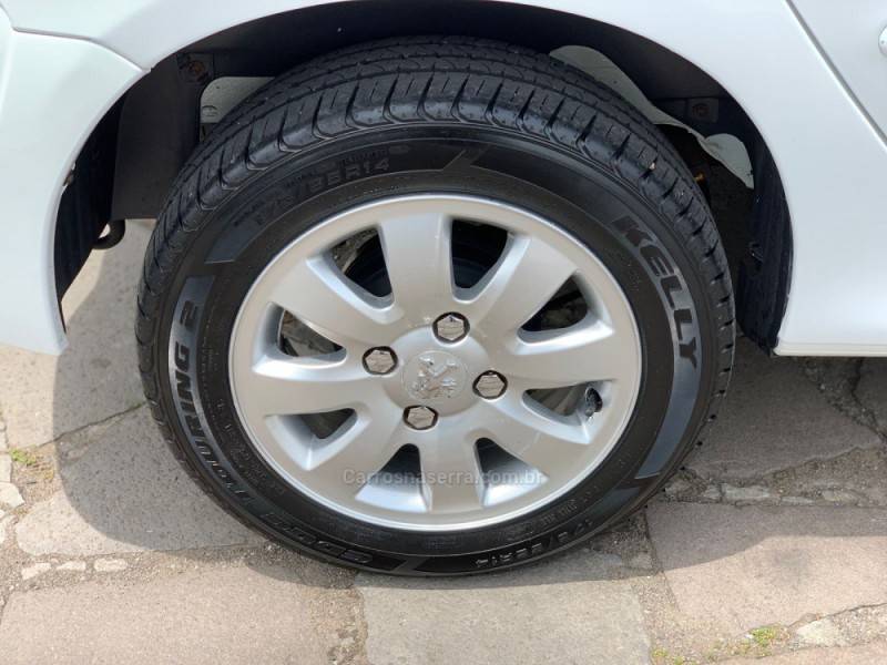 PEUGEOT - 207 - 2010/2011 - Branca - R$ 23.990,00