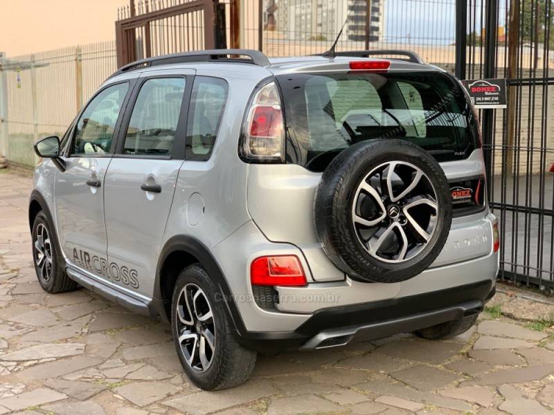 CITROËN - C3 AIRCROSS - 2010/2011 - Prata - R$ 35.990,00