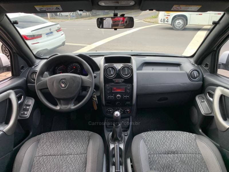 RENAULT - DUSTER - 2017/2018 - Prata - R$ 66.990,00