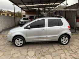 VOLKSWAGEN - FOX - 2005/2006 - Prata - R$ 26.990,00