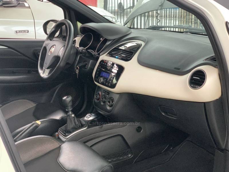 FIAT - PUNTO - 2014/2015 - Branca - R$ 69.990,00