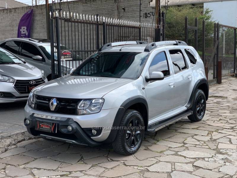 RENAULT - DUSTER - 2016/2017 - Prata - R$ 65.990,00