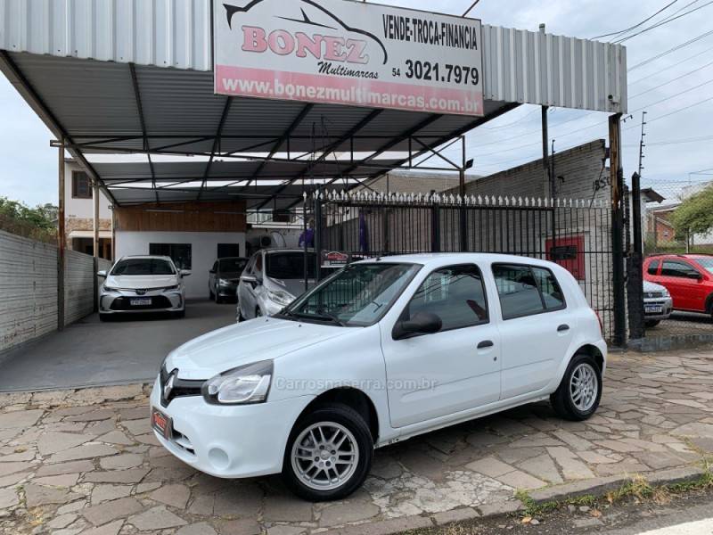 RENAULT - CLIO - 2014/2015 - Branca - R$ 34.990,00