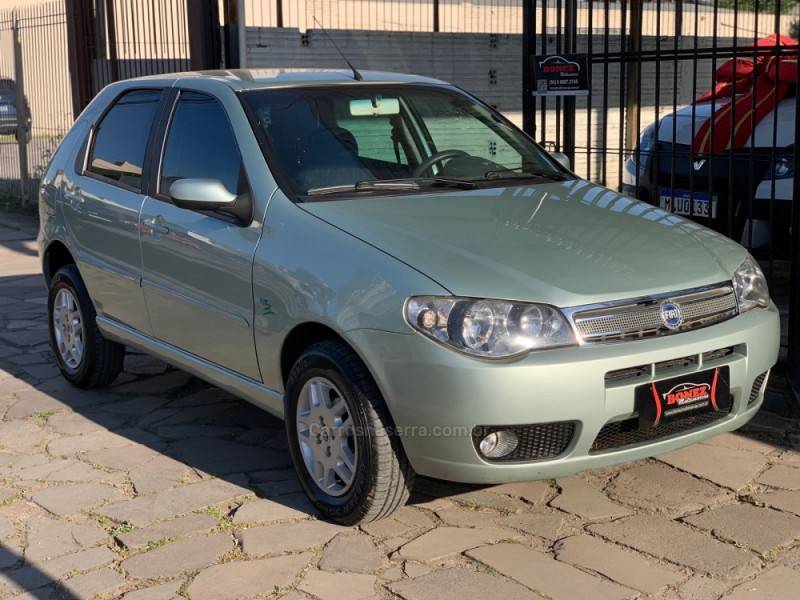 FIAT - PALIO - 2006/2007 - Verde - R$ 26.990,00