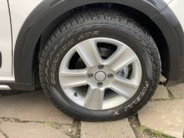 VOLKSWAGEN - SAVEIRO - 2012/2013 - Branca - R$ 56.990,00