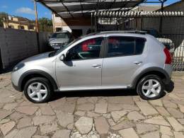 RENAULT - SANDERO - 2009/2010 - Prata - R$ 33.990,00