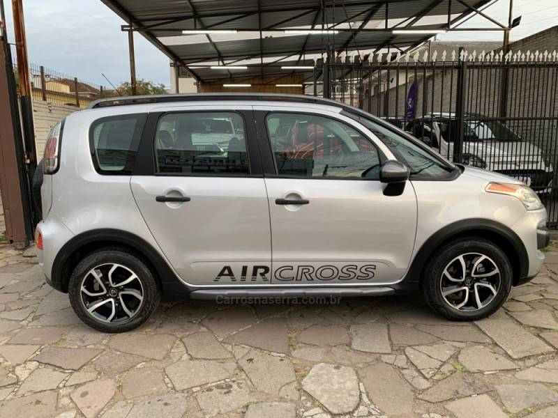 CITROËN - C3 AIRCROSS - 2010/2011 - Prata - R$ 35.990,00
