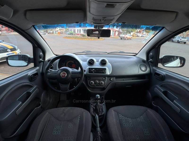 FIAT - UNO - 2012/2013 - Branca - R$ 37.990,00
