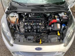 FORD - FIESTA - 2014/2015 - Branca - R$ 50.990,00