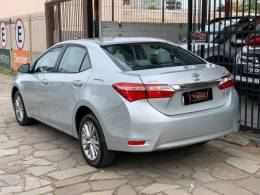 TOYOTA - COROLLA - 2014/2015 - Prata - R$ 88.990,00