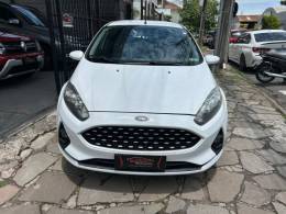 FORD - FIESTA - 2017/2018 - Branca - R$ 52.990,00