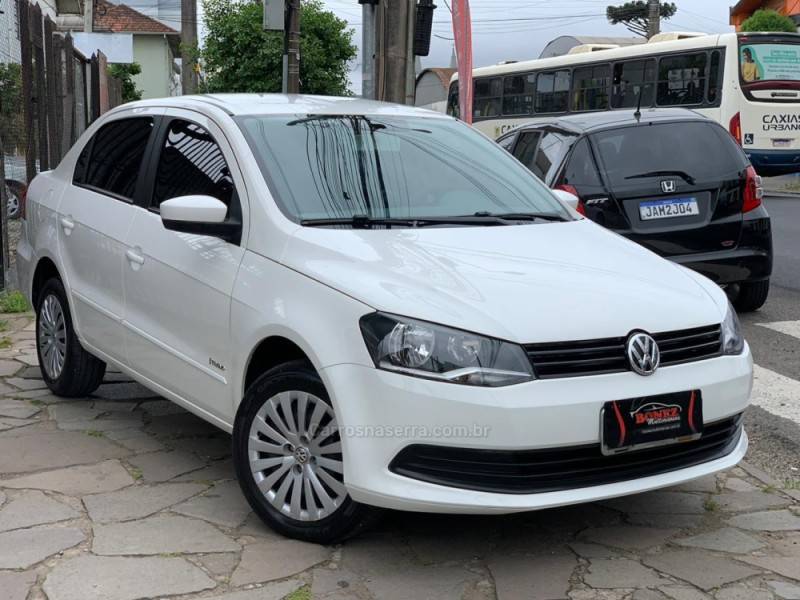 VOLKSWAGEN - VOYAGE - 2012/2013 - Branca - R$ 41.990,00