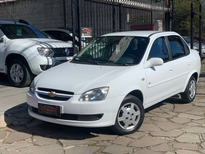 CHEVROLET - CLASSIC - 2010/2011 - Branca - R$ 28.990,00