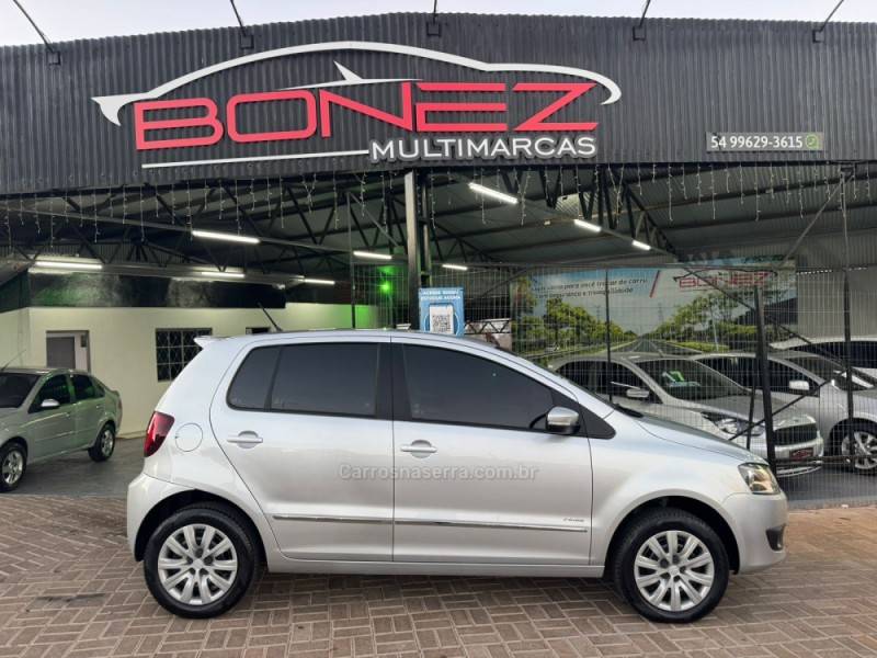 VOLKSWAGEN - FOX - 2013/2013 - Prata - R$ 44.990,00
