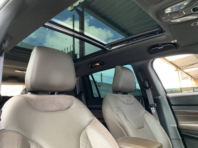 JEEP - COMMANDER - 2022/2022 - Cinza - R$ 179.990,00