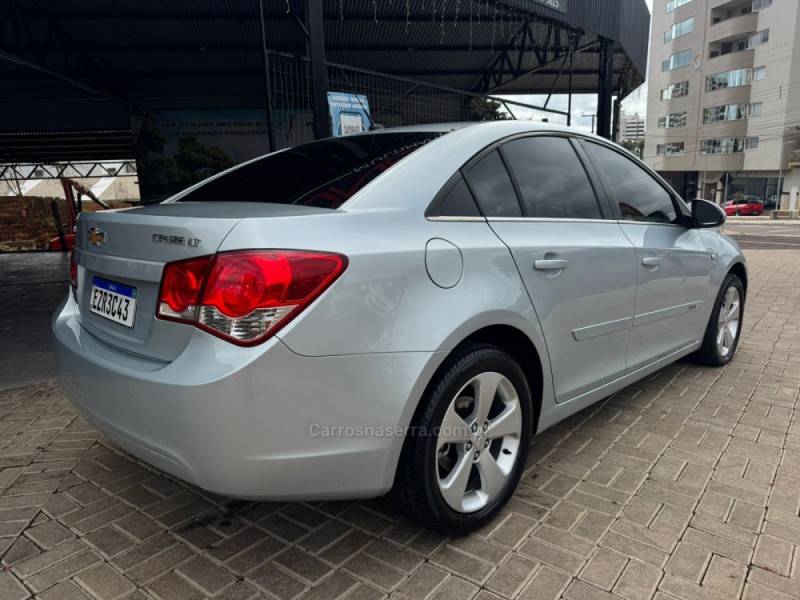 CHEVROLET - CRUZE - 2012/2012 - Prata - R$ 53.990,00