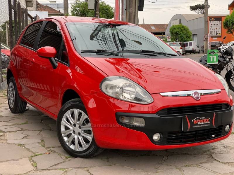 FIAT - PUNTO - 2014/2015 - Vermelha - R$ 45.000,00