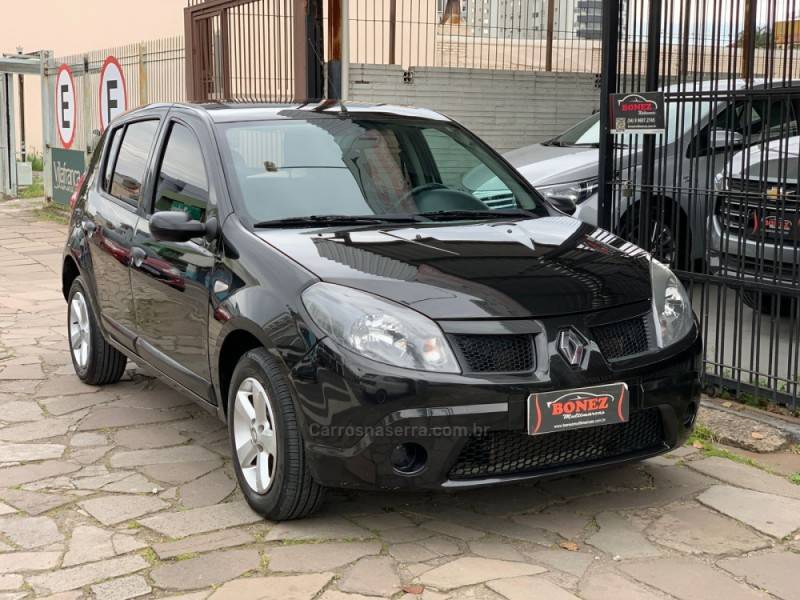 RENAULT - SANDERO - 2008/2009 - Preta - R$ 27.990,00