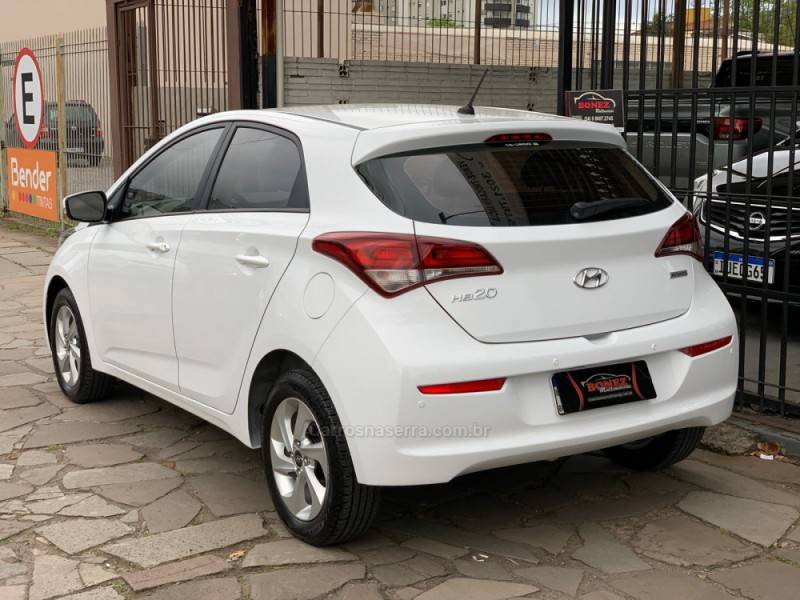 HYUNDAI - HB20 - 2016/2016 - Branca - R$ 63.990,00