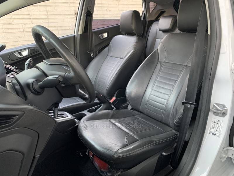 FORD - FIESTA - 2014/2015 - Branca - R$ 51.990,00