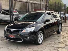 FORD - FOCUS - 2010/2011 - Preta - R$ 49.990,00