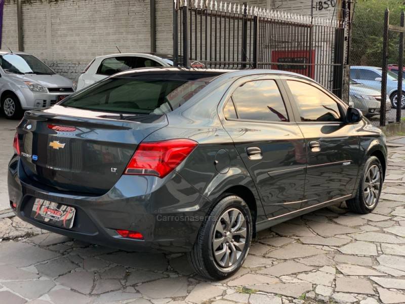 CHEVROLET - PRISMA - 2017/2018 - Cinza - R$ 68.990,00