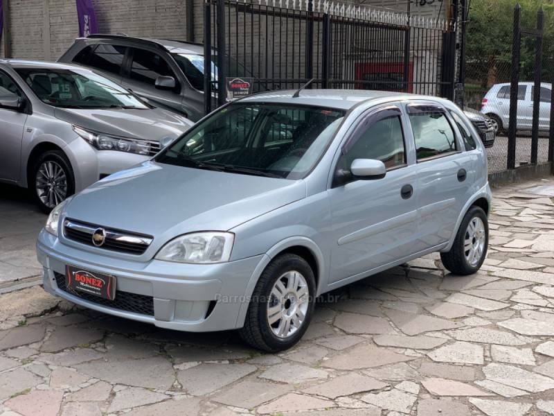 CHEVROLET - CORSA - 2011/2012 - Prata - R$ 29.990,00