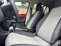 VOLKSWAGEN - UP - 2016/2017 - Vermelha - R$ 42.990,00