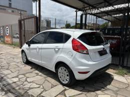 FORD - FIESTA - 2017/2018 - Branca - R$ 53.990,00