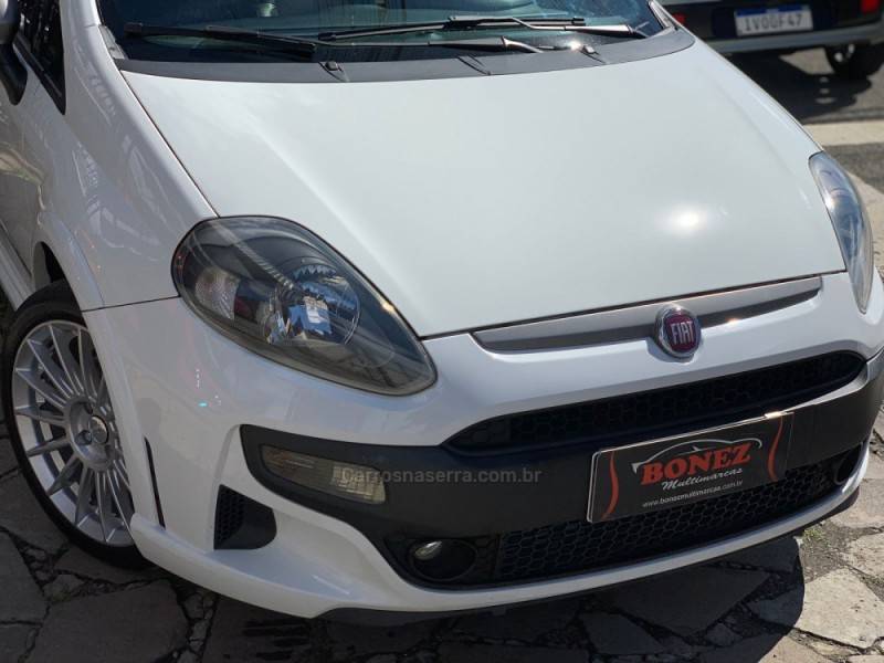 FIAT - PUNTO - 2014/2015 - Branca - R$ 69.990,00