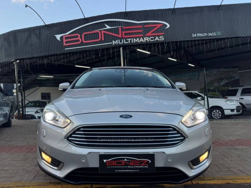 FORD - FOCUS - 2016/2016 - Prata - R$ 68.990,00