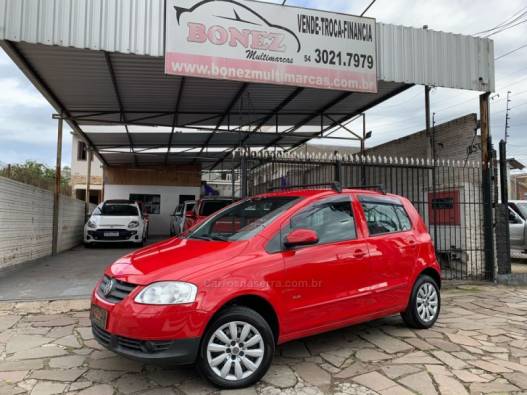 VOLKSWAGEN - FOX - 2008/2009 - Vermelha - R$ 29.990,00