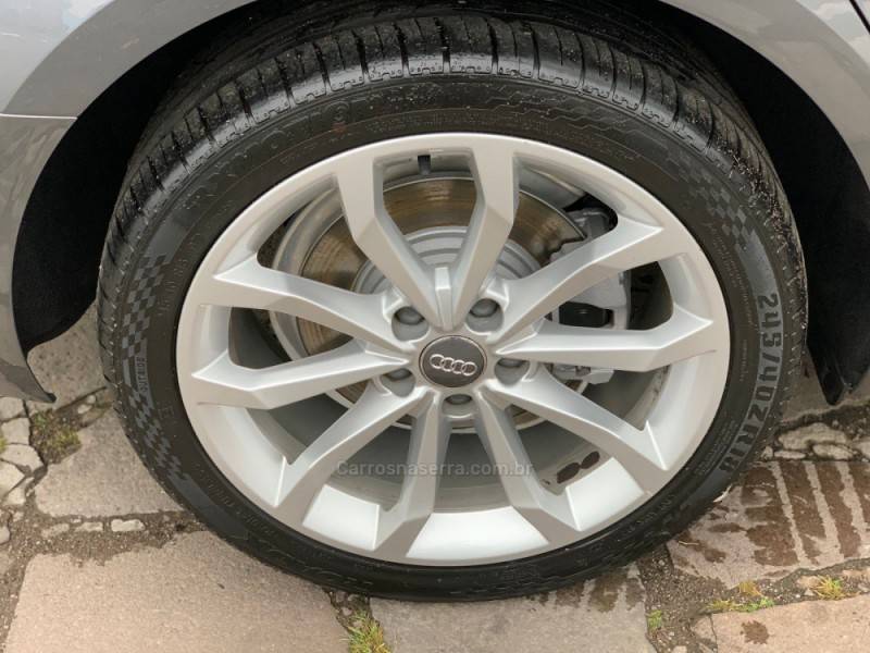AUDI - A4 - 2016/2017 - Cinza - R$ 120.990,00