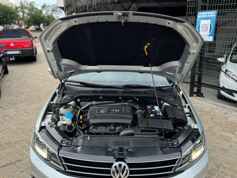 VOLKSWAGEN - JETTA - 2016/2016 - Prata - R$ 87.990,00