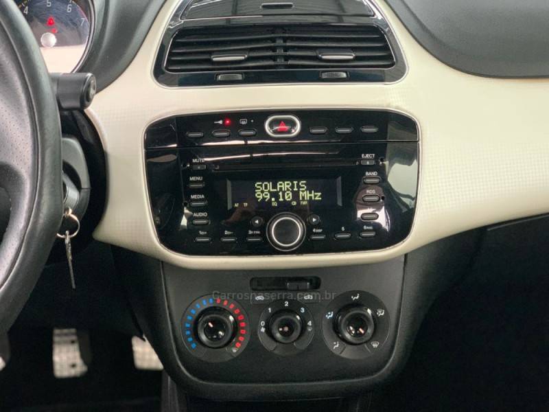 FIAT - PUNTO - 2014/2015 - Branca - R$ 69.990,00