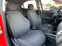 CHEVROLET - ONIX - 2014/2015 - Vermelha - R$ 49.990,00