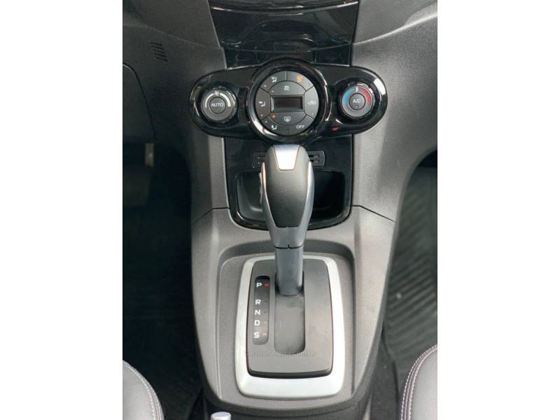 FORD - FIESTA - 2014/2015 - Branca - R$ 50.990,00