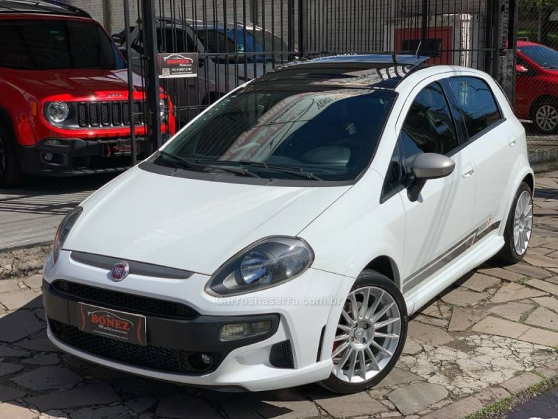 FIAT - PUNTO - 2014/2015 - Branca - R$ 69.990,00