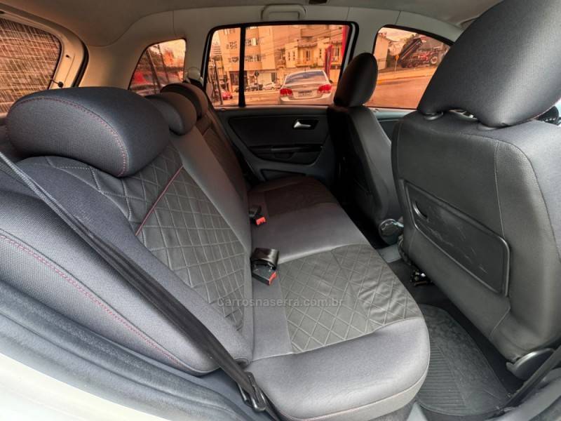 VOLKSWAGEN - SPACEFOX - 2012/2013 - Branca - R$ 44.990,00