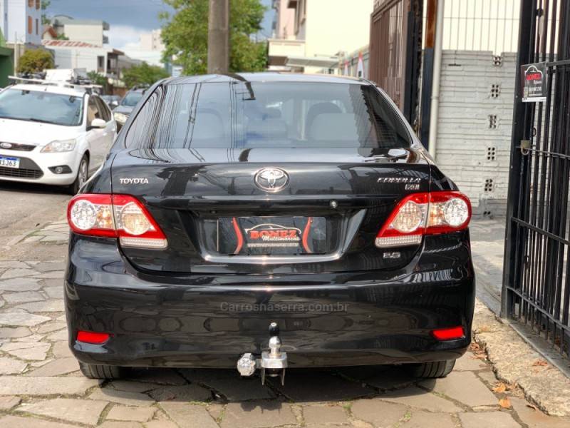 TOYOTA - COROLLA - 2013/2014 - Preta - R$ 71.990,00