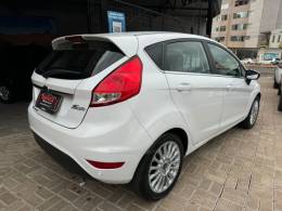 FORD - FIESTA - 2015/2015 - Branca - R$ 54.990,00