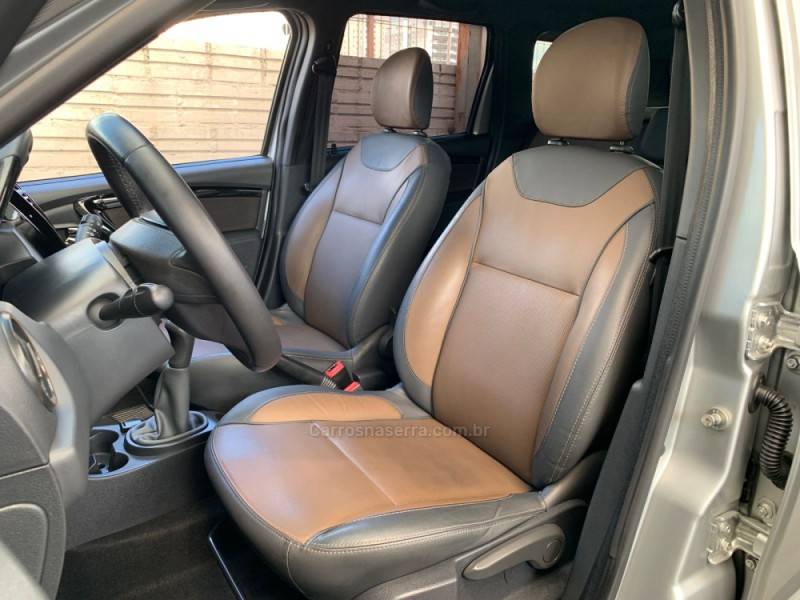 RENAULT - DUSTER - 2016/2017 - Prata - R$ 65.990,00