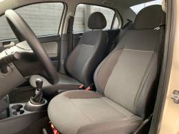 VOLKSWAGEN - VOYAGE - 2012/2013 - Branca - R$ 41.990,00