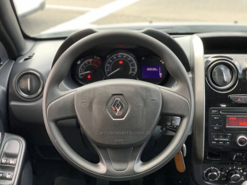 RENAULT - DUSTER - 2017/2018 - Prata - R$ 66.990,00