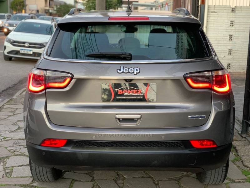 JEEP - COMPASS - 2017/2018 - Cinza - R$ 91.990,00