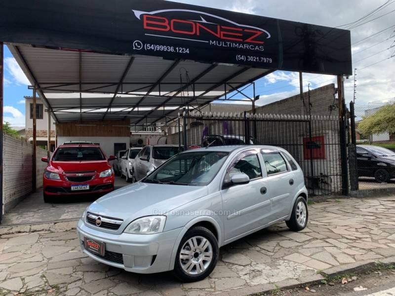 CHEVROLET - CORSA - 2011/2012 - Prata - R$ 29.990,00