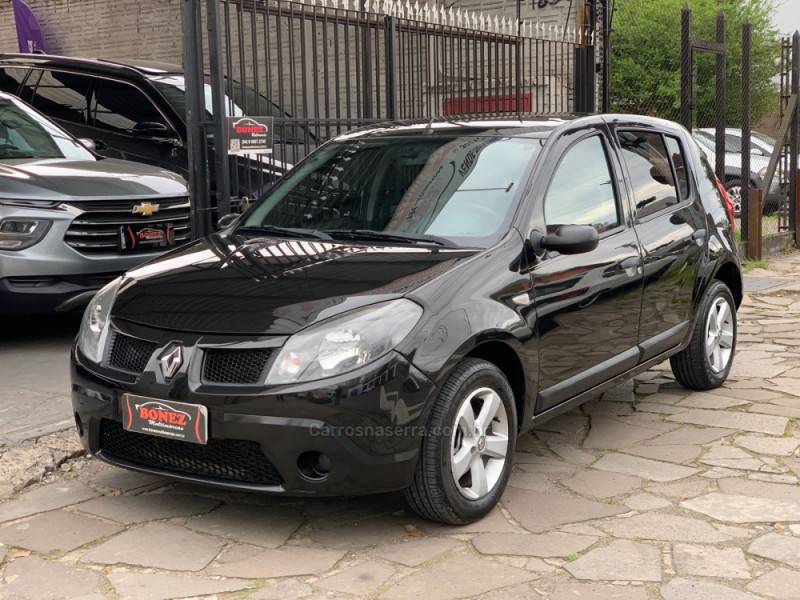 RENAULT - SANDERO - 2008/2009 - Preta - R$ 27.990,00
