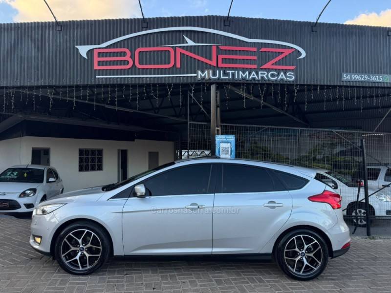 FORD - FOCUS - 2016/2016 - Prata - R$ 68.990,00