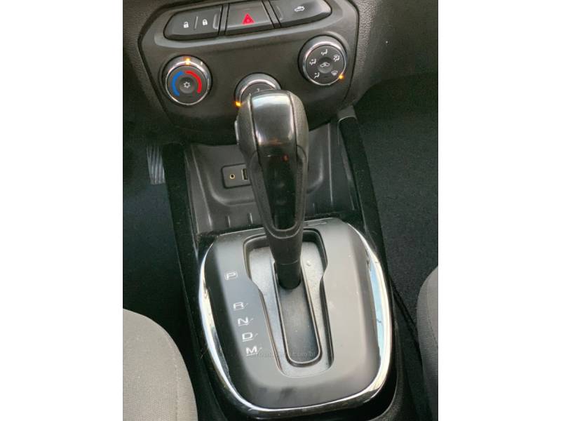 CHEVROLET - PRISMA - 2017/2018 - Cinza - R$ 68.990,00